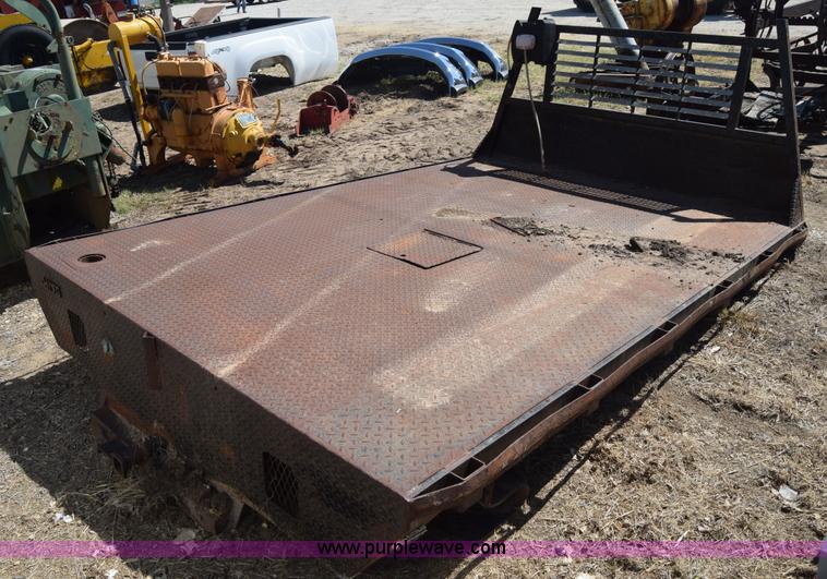 image for item J7962 Flatbed truck bed