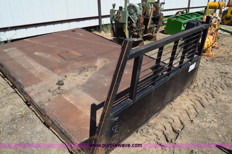 image for item J7962 Flatbed truck bed