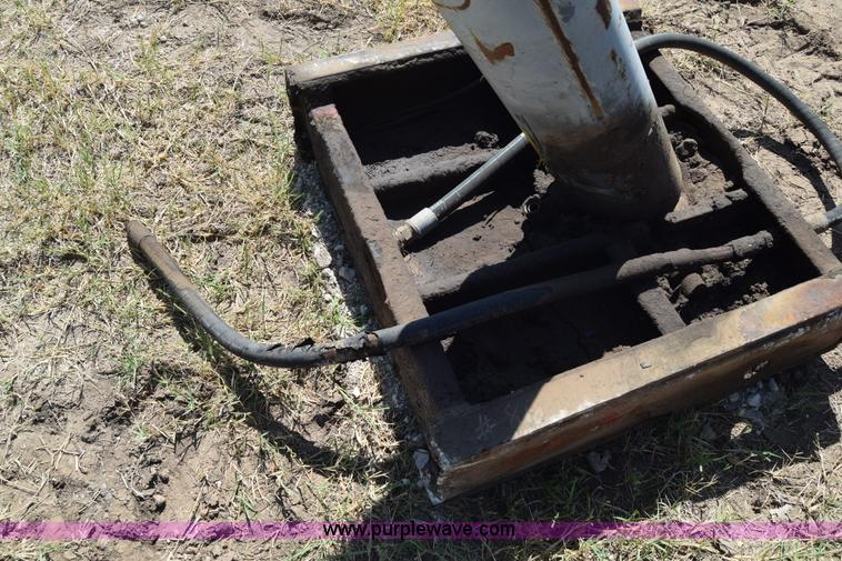 image for item J7963 Dump truck hoist