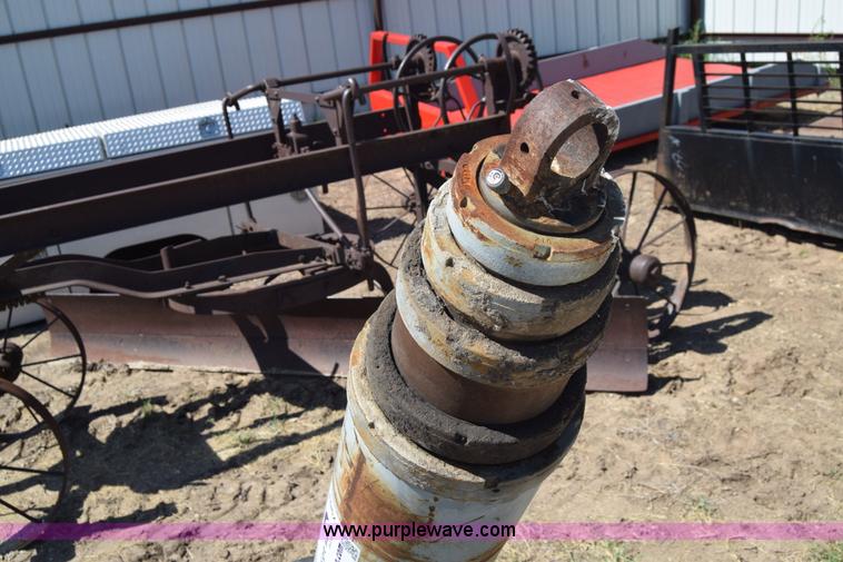 image for item J7963 Dump truck hoist