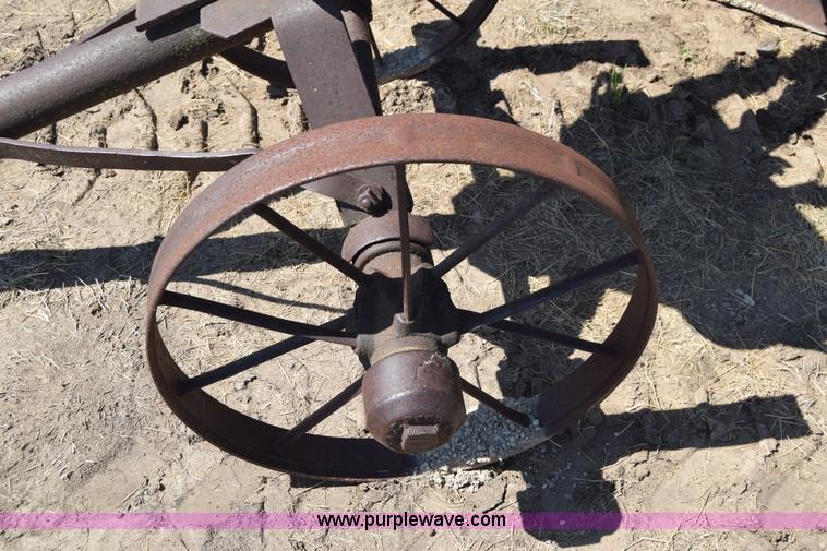 image for item J7964 Pull type grader