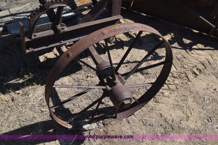 image for item J7964 Pull type grader