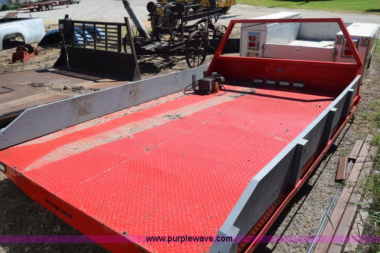 image for item J7965 Flatbed truck bed