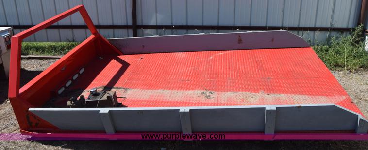 image for item J7965 Flatbed truck bed