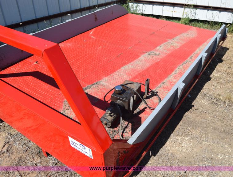 image for item J7965 Flatbed truck bed