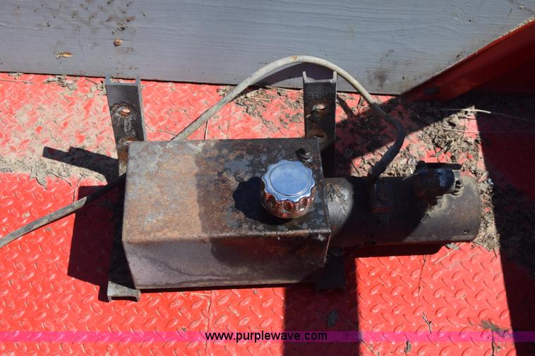 image for item J7965 Flatbed truck bed