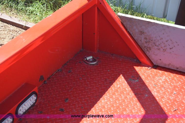 image for item J7965 Flatbed truck bed