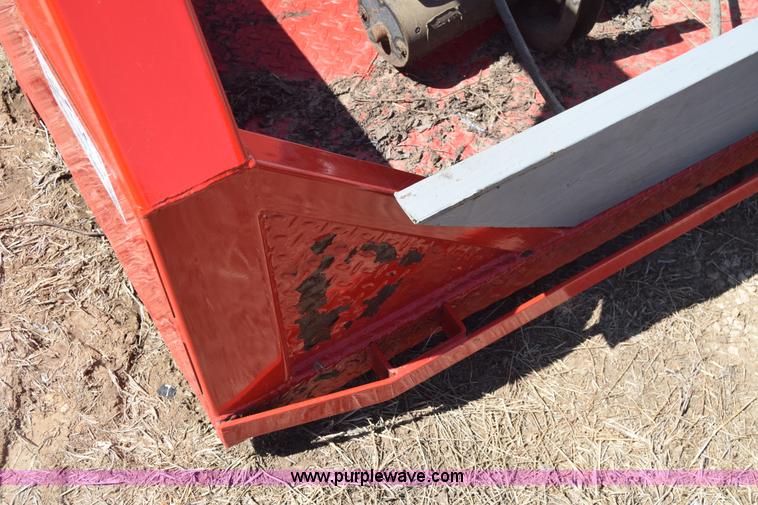 image for item J7965 Flatbed truck bed