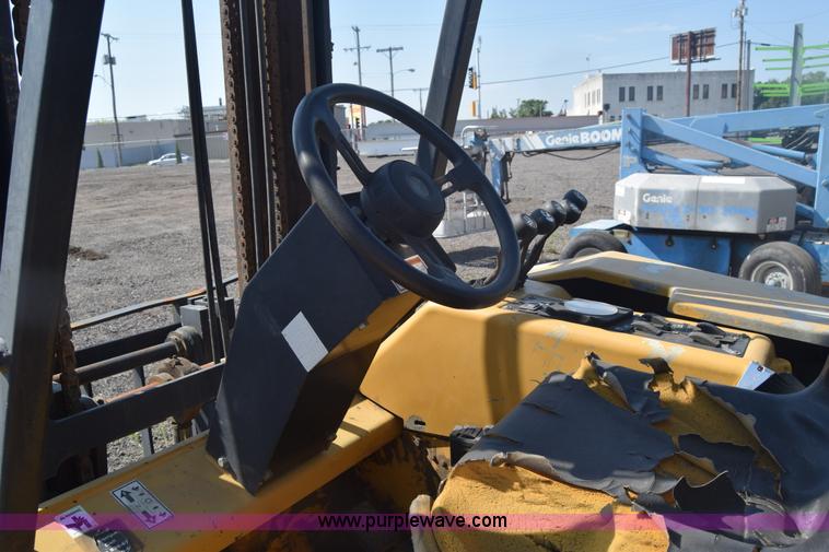 image for item J7998 Noble TM20 forklift