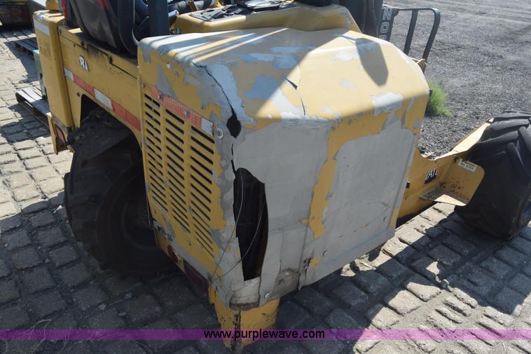 image for item J7998 Noble TM20 forklift