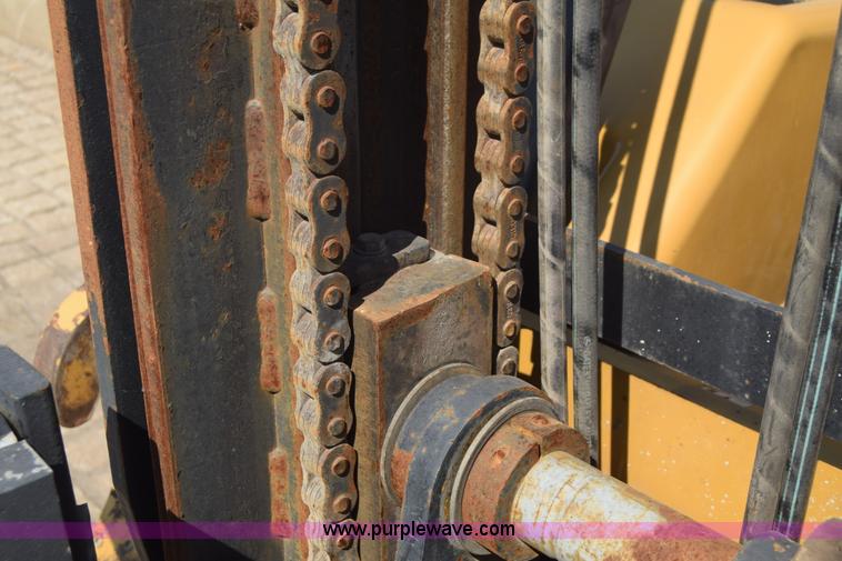 image for item J7998 Noble TM20 forklift