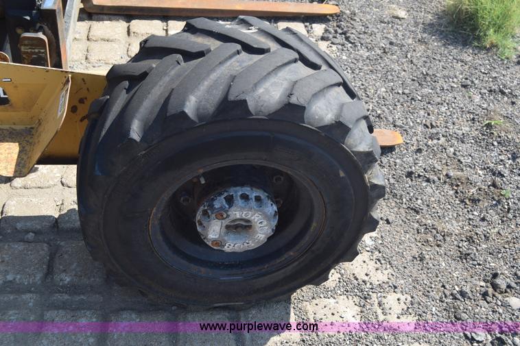 image for item J7998 Noble TM20 forklift