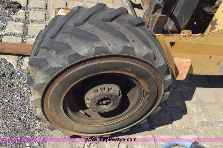 image for item J7998 Noble TM20 forklift