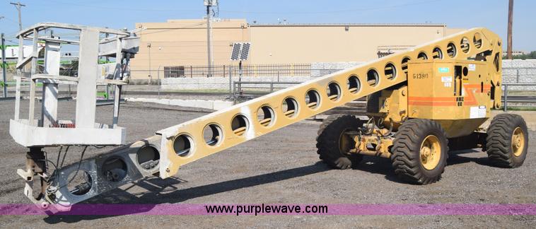 image for item J7999 Grove AMZ66 boom lift