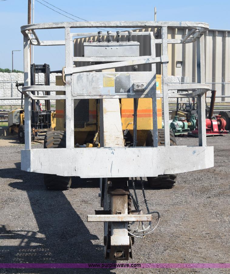 image for item J7999 Grove AMZ66 boom lift