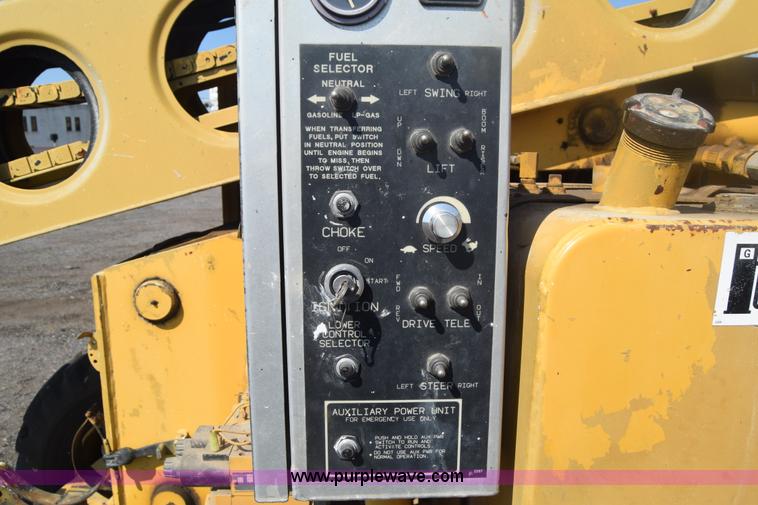 image for item J7999 Grove AMZ66 boom lift