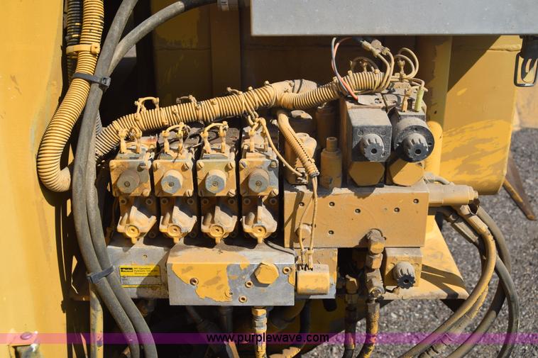 image for item J7999 Grove AMZ66 boom lift