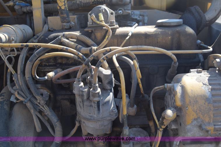 image for item J7999 Grove AMZ66 boom lift