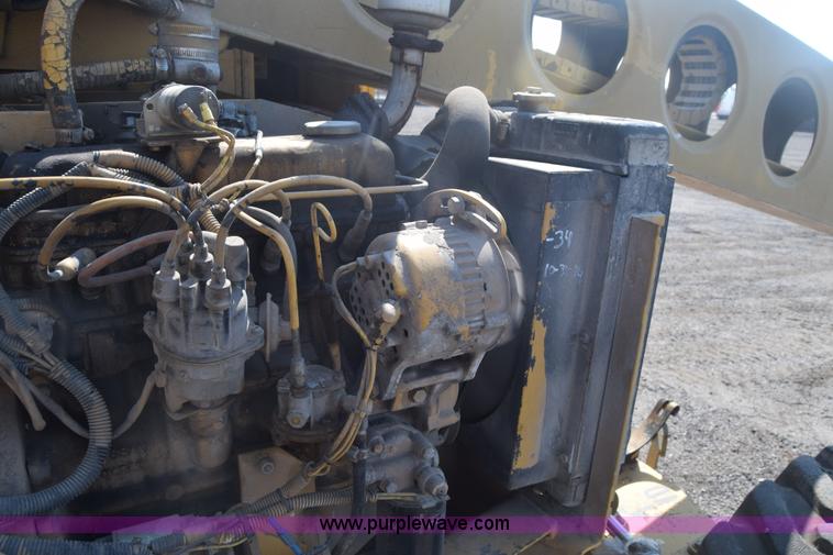 image for item J7999 Grove AMZ66 boom lift