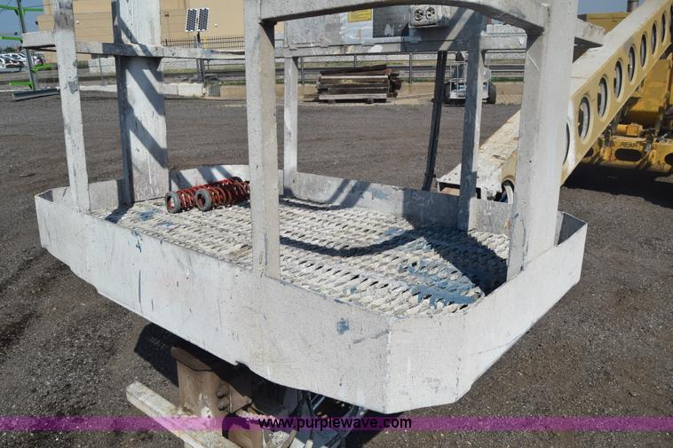 image for item J7999 Grove AMZ66 boom lift