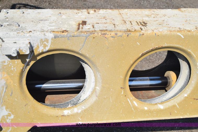 image for item J7999 Grove AMZ66 boom lift