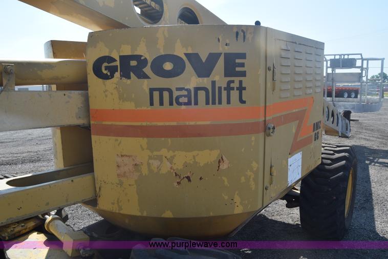 image for item J7999 Grove AMZ66 boom lift
