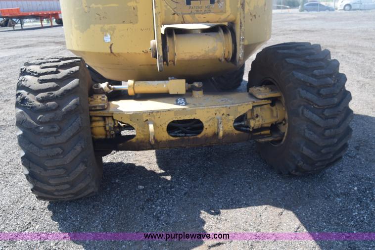 image for item J7999 Grove AMZ66 boom lift