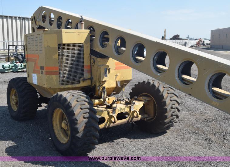 image for item J7999 Grove AMZ66 boom lift
