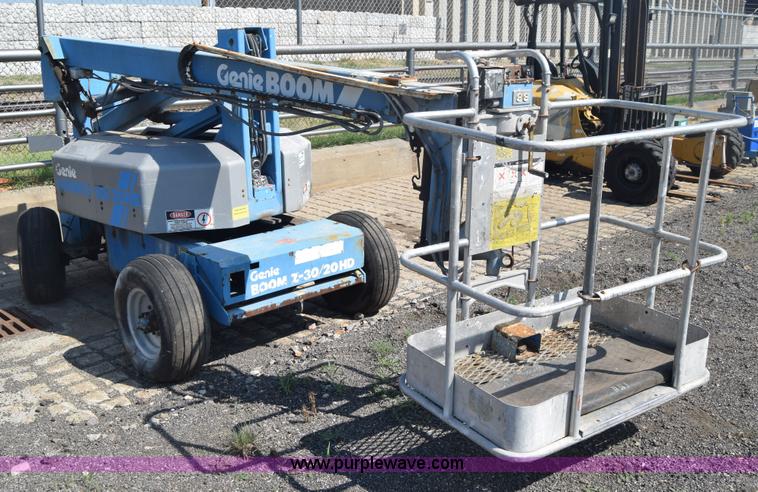image for item J8000 Genie 30/20HD boom lift