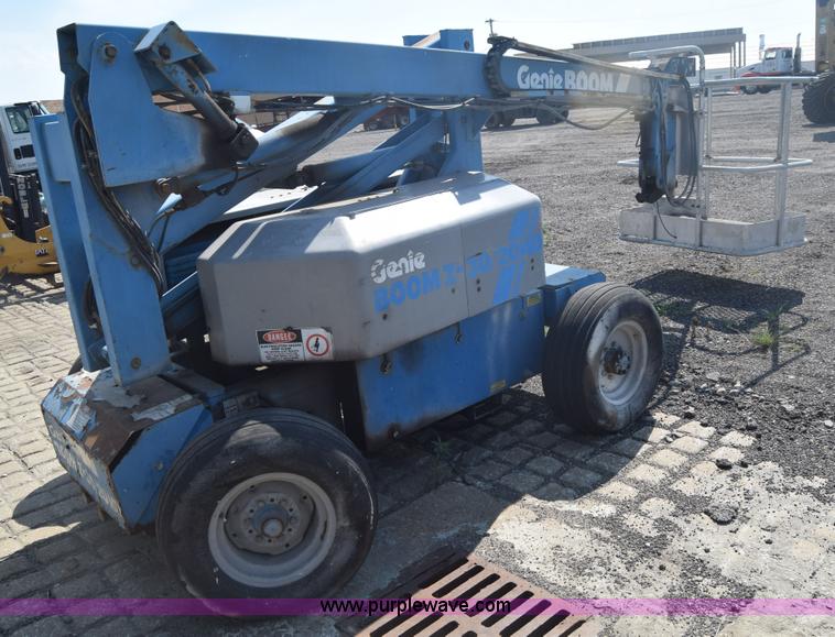 image for item J8000 Genie 30/20HD boom lift