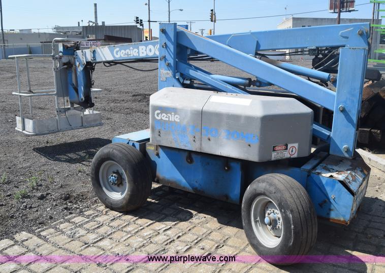 image for item J8000 Genie 30/20HD boom lift
