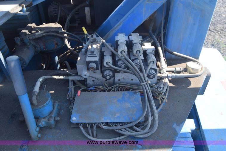 image for item J8000 Genie 30/20HD boom lift