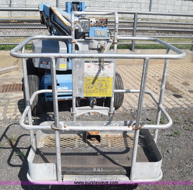 image for item J8000 Genie 30/20HD boom lift