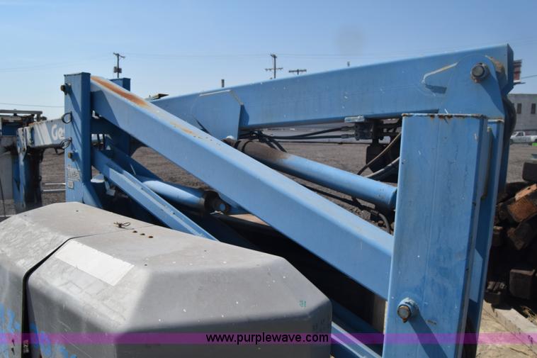 image for item J8000 Genie 30/20HD boom lift