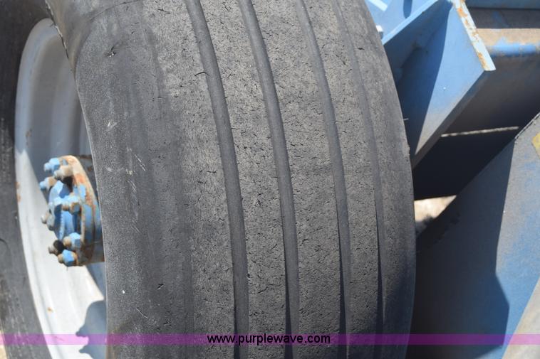 image for item J8000 Genie 30/20HD boom lift