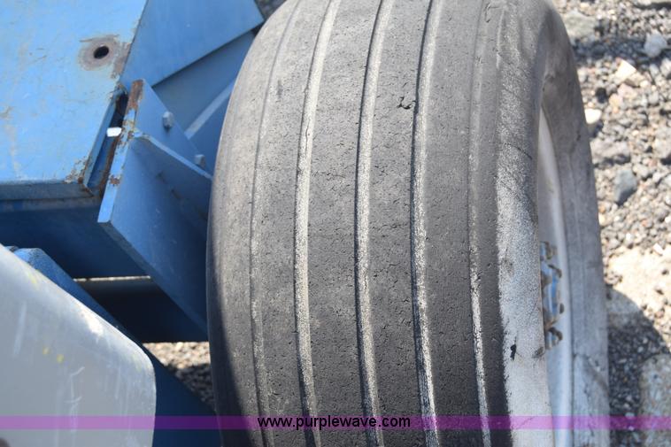 image for item J8000 Genie 30/20HD boom lift