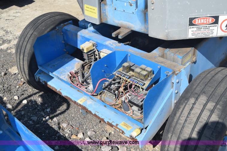 image for item J8000 Genie 30/20HD boom lift