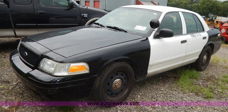 image for item K1539 2007 Ford Crown Victoria Police Interceptor