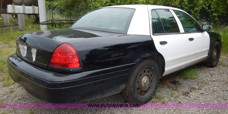 image for item K1539 2007 Ford Crown Victoria Police Interceptor