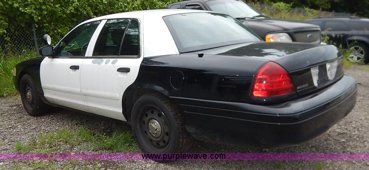 image for item K1539 2007 Ford Crown Victoria Police Interceptor