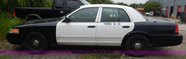 image for item K1539 2007 Ford Crown Victoria Police Interceptor
