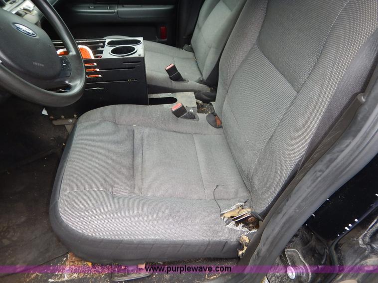 image for item K1539 2007 Ford Crown Victoria Police Interceptor