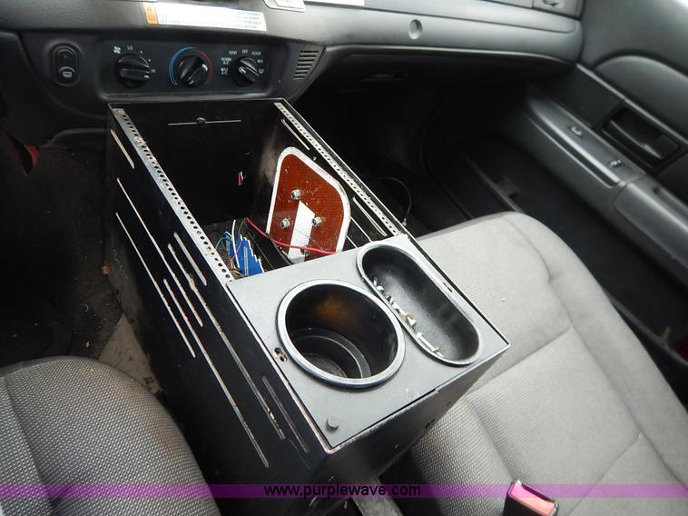image for item K1539 2007 Ford Crown Victoria Police Interceptor