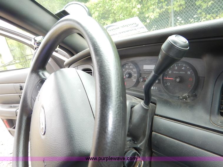 image for item K1539 2007 Ford Crown Victoria Police Interceptor