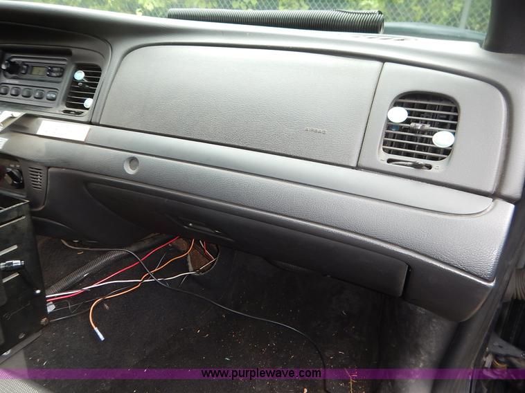 image for item K1539 2007 Ford Crown Victoria Police Interceptor