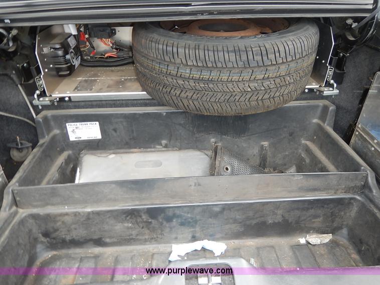 image for item K1539 2007 Ford Crown Victoria Police Interceptor