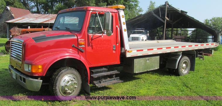 image for item K5735 1992 International 4600 rollback truck