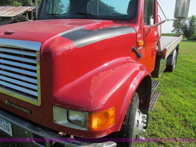 image for item K5735 1992 International 4600 rollback truck