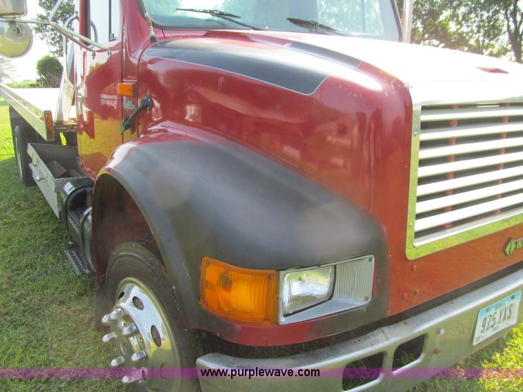 image for item K5735 1992 International 4600 rollback truck