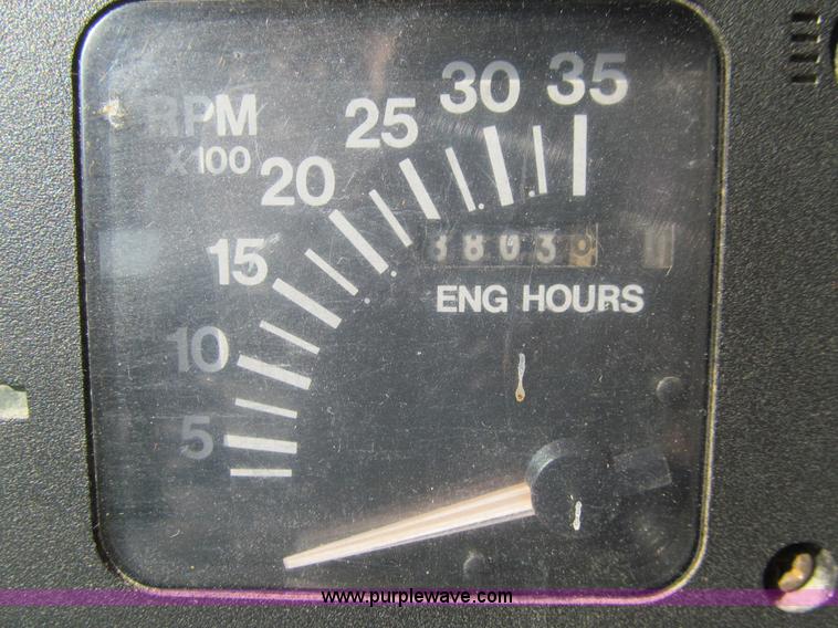 image for item K5735 1992 International 4600 rollback truck